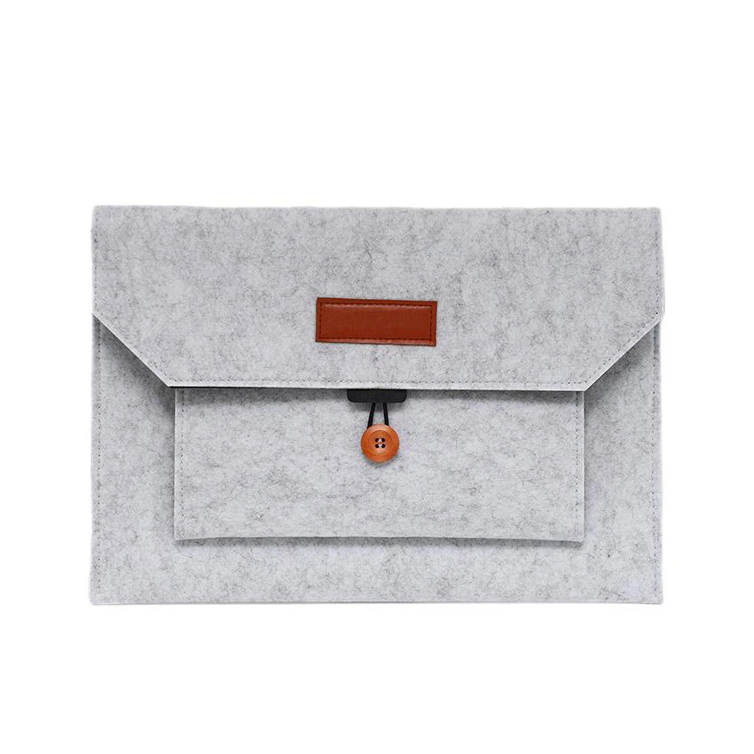 White felt laptop sleeve White felt laptop sleeve