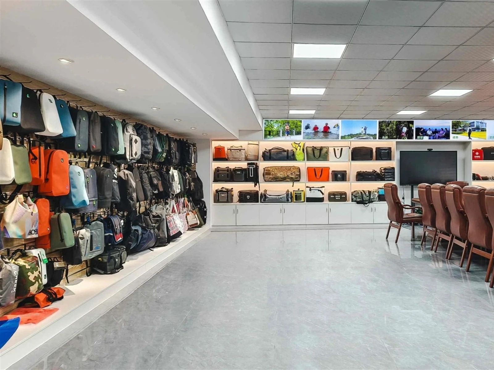 Backpack Showroom & Sample Display Backpack Showroom & Sample Display
